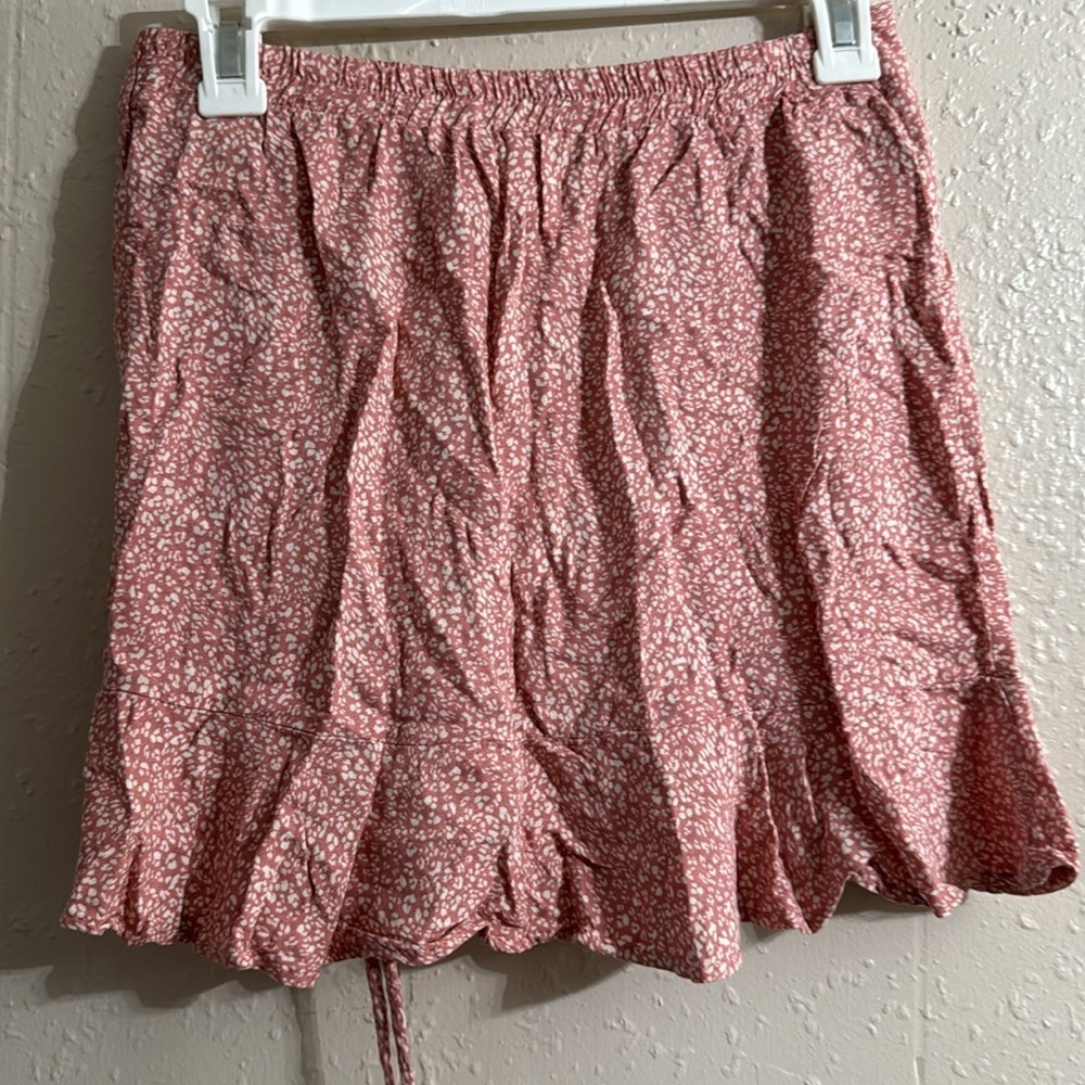 Urban Romantics  Ruched Drawstring Ruffle Mini Skirt - Picture 4 of 5